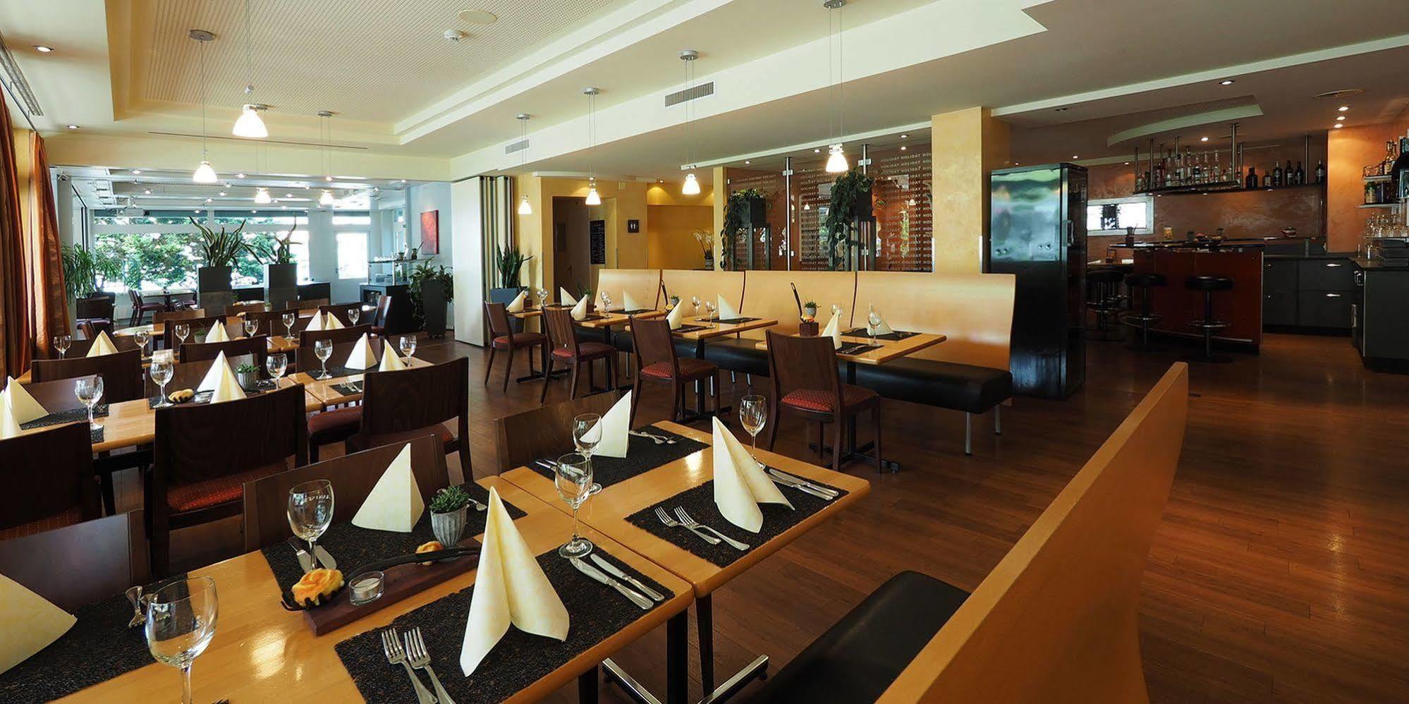 Hotel Holiday Thun 3*